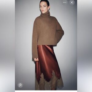 NWT ZARA 2025 COLLECTION CONTRAST LACE SATIN SKIRT SIZE S 
🚨FIRM PRICE